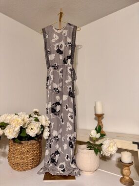 Winter Kate Gray and Black Floral Maxi Dress